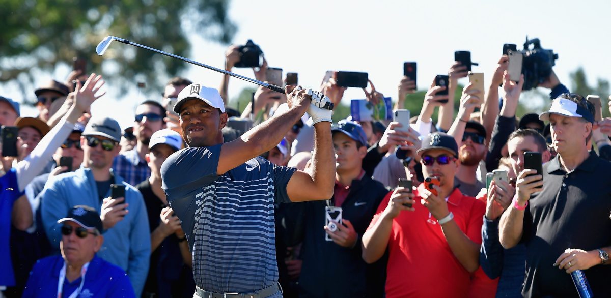SAN DIEGO, CA - JTiger Woods plays a shot out of the rough on the 17th hole during the second round of the Farmers Insurance Open at Torrey Pines North. (Donald Miralle/Getty Images)ANUARY 26: Tiger Woods plays a shot out of the rough on the 17th hole during the second round of the Farmers Insurance Open at Torrey Pines North on January 26, 2018 in San Diego, California. (Photo by Donald Miralle/Getty Images)
