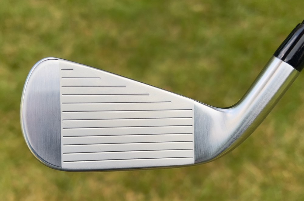 Titleist U•505 (2023)
